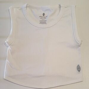 M/L Free People White Mucle Tee Sleeveless Crop Top NICE!